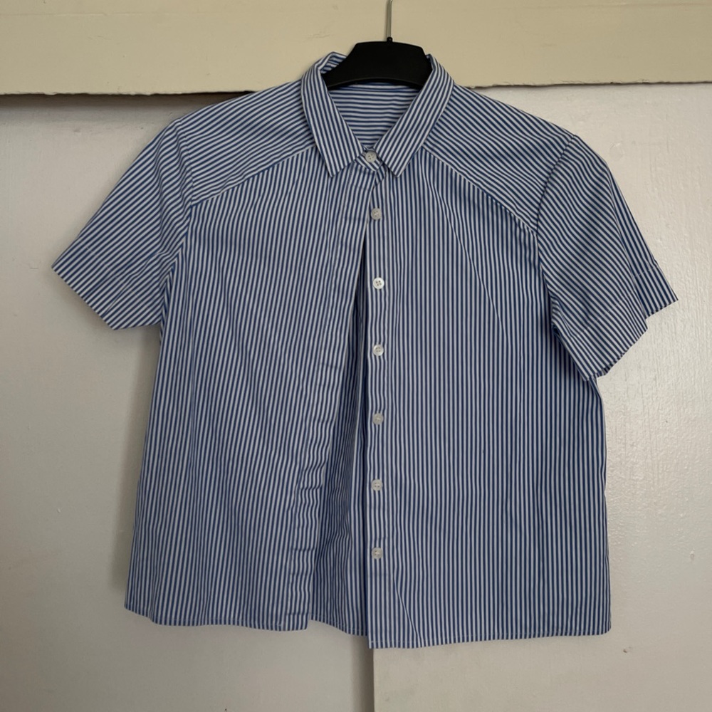 Alice and Olivia blue and white striped cropped shirt Small